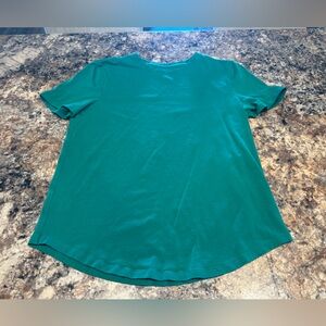 Women’s lululemon Cascadia Green Love Curved Hem shirt